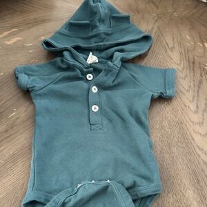 kate quinn teal hooded baby one-piece bodysuit